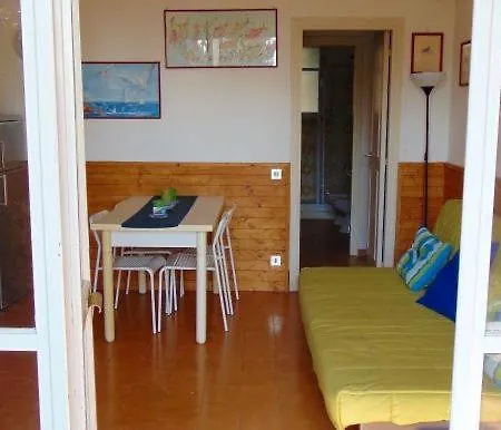 N205 - Numana, Bilocale Con Ampio Giardino