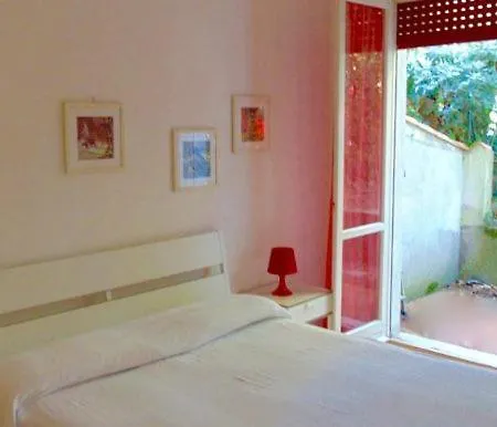 N205 - Numana, Bilocale Con Ampio Giardino *